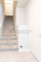 2062 Newport Way NW in Issaquah, WA - Building Photo - Building Photo