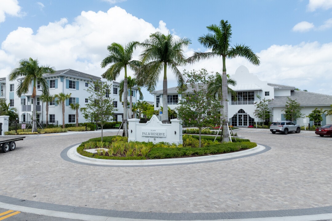 Elan Palm Reserve in Lake Worth, FL - Foto de edificio
