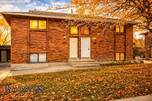 233 E Julie Anna Dr in Sandy, UT - Building Photo