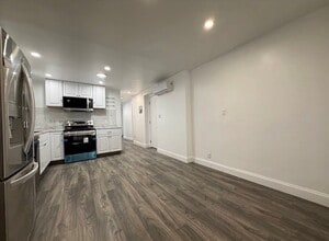 31 Herkimer St, Unit 1 in Brooklyn, NY - Building Photo - Building Photo