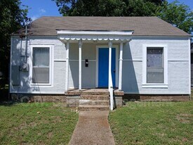 435 Avenue G in Dallas, TX - Building Photo