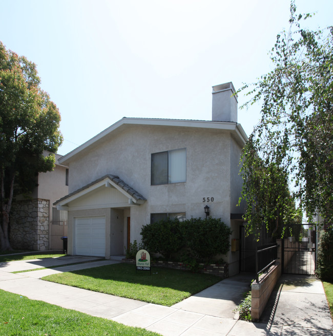 550 E Providencia Ave in Burbank, CA - Building Photo - Building Photo