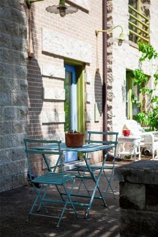 property at 5837 Velasco Ave