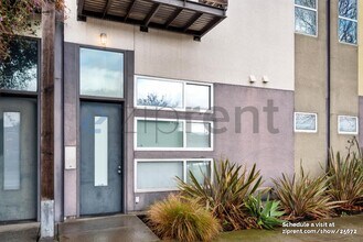 2910 Mandela Pkwy in Oakland, CA - Building Photo - Building Photo