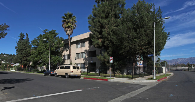 Carlota Park in Los Angeles, CA - Foto de edificio - Building Photo