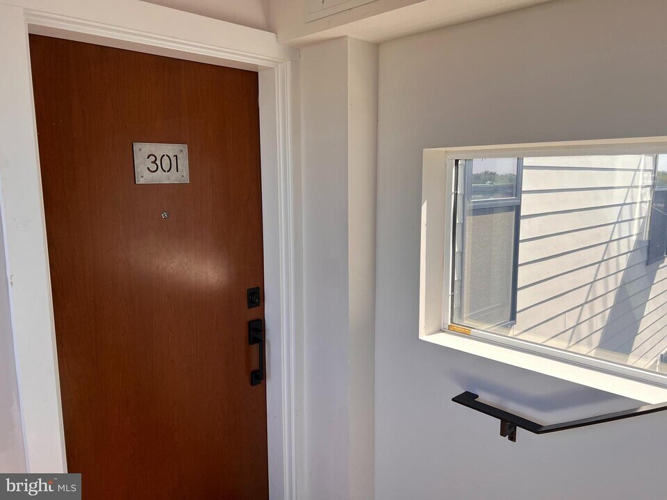 3542 Warder St NW-Unit -301 in Washington, DC - Building Photo