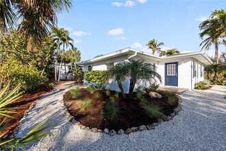 849 Beach Rd in Sanibel, FL - Building Photo - Building Photo