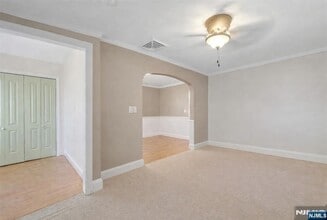 355 Elm St, Unit 1 in Elmwood Park, NJ - Building Photo - Building Photo
