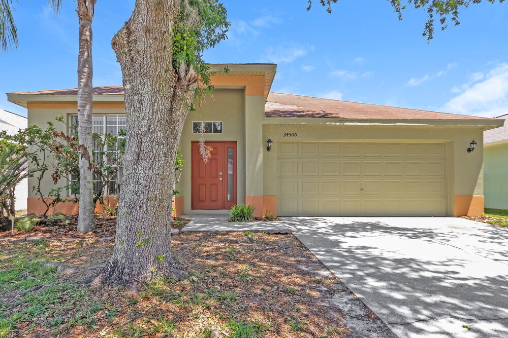 34500 Smart Dr in Zephyrhills, FL - Building Photo