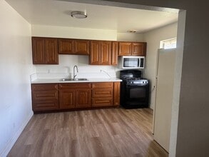 3901 Cypress St in Sacramento, CA - Building Photo - Building Photo