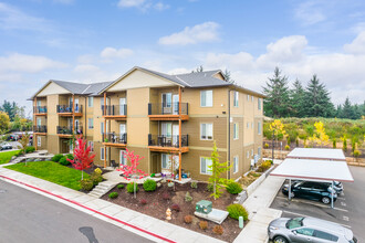 5815 Red Leaf Dr in Salem, OR - Foto de edificio - Building Photo