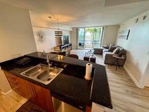 3232 Coral Wy in Miami, FL - Building Photo - Building Photo