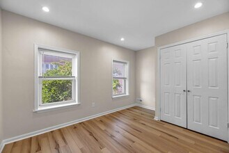 2042 E Fayette St in Baltimore, MD - Building Photo - Building Photo