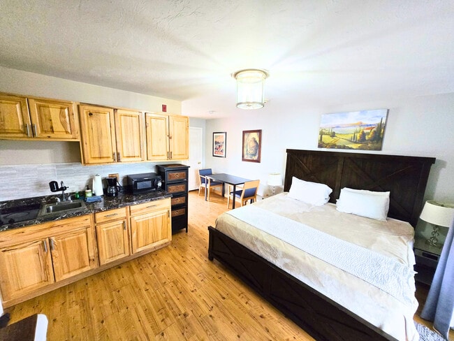 property at 885 Laconia Rd