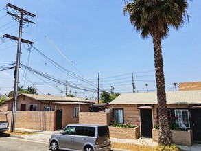 4001 W 104th (10327 S Prairie) in Inglewood, CA - Building Photo - Other