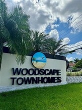 6837 SW 39th Dr in Miramar, FL - Building Photo - Building Photo