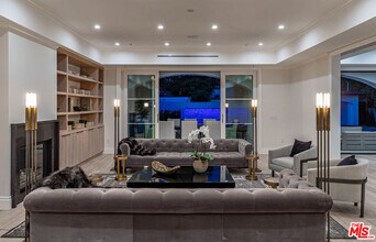 722 N Camden Dr in Beverly Hills, CA - Building Photo - Building Photo