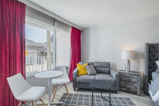 The Edge Apartments in Myrtle Beach, SC - Building Photo