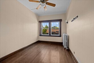 913 Green Bay Rd in Winnetka, IL - Building Photo - Building Photo