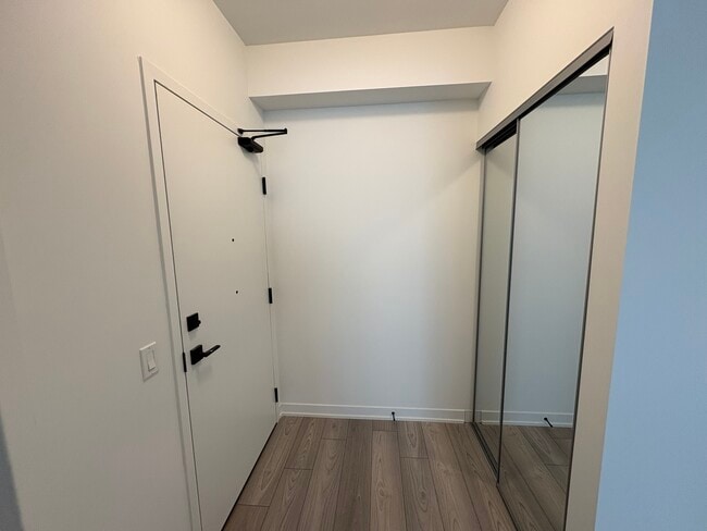 498 Caldari Rd in Vaughan, ON - Building Photo - Building Photo