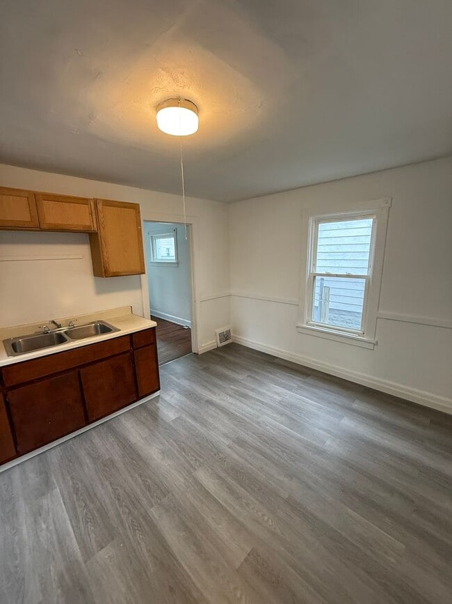 10214 Avon Ave in Cleveland, OH - Building Photo - Building Photo