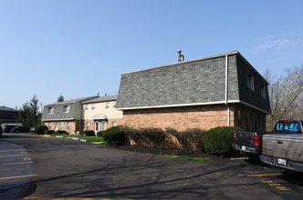 Hilliard Arms Apartments in Hilliard, OH - Building Photo - Building Photo