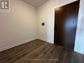 3240-3240 William Coltson Ave in Oakville, ON - Building Photo - Building Photo