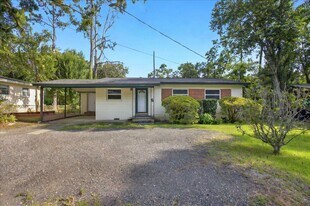 1641 Airport Dr in Tallahassee, FL - Building Photo