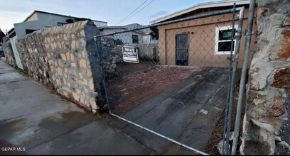 2920 Myles St in El Paso, TX - Building Photo - Building Photo