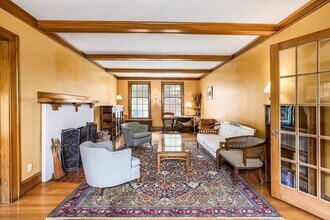 269 Waltham St in Newton, MA - Building Photo - Building Photo