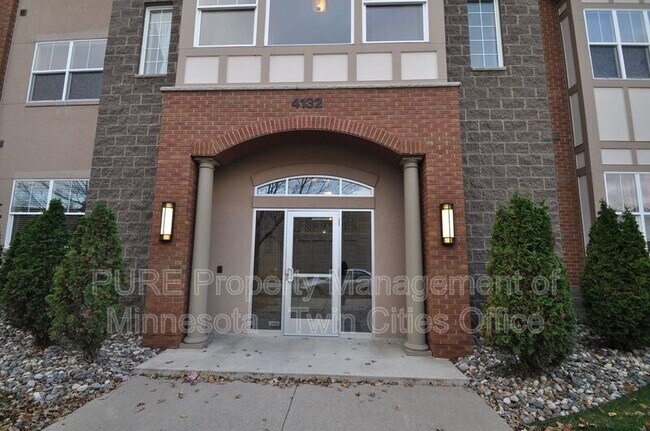 4132 Vernon Ave S in St. Louis Park, MN - Building Photo - Building Photo