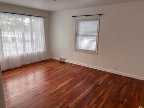 344 Lazarre Ave in Allouez, WI - Building Photo - Building Photo