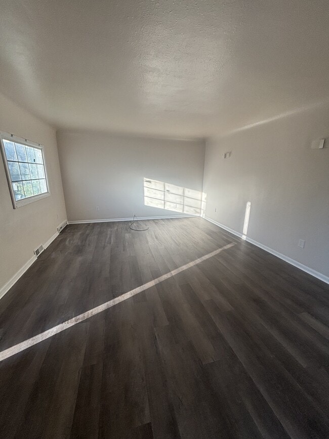 3069 E 67th St in Cleveland, OH - Building Photo - Building Photo