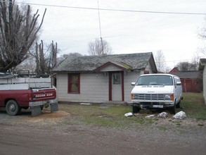 Calico Village in Prineville, OR - Building Photo - Building Photo