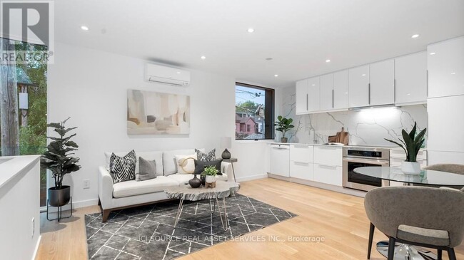 63 Croft St in Toronto, ON - Building Photo - Building Photo