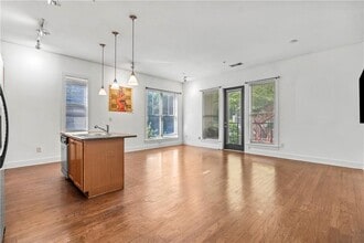 1195 Milton Terrace SE in Atlanta, GA - Building Photo - Building Photo