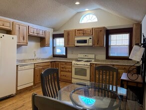 279 S River St Carriage House, Unit Baughman in Wilkes-Barre, PA - Building Photo - Building Photo