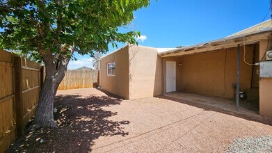 2741 Montclaire Dr NE in Albuquerque, NM - Building Photo - Building Photo