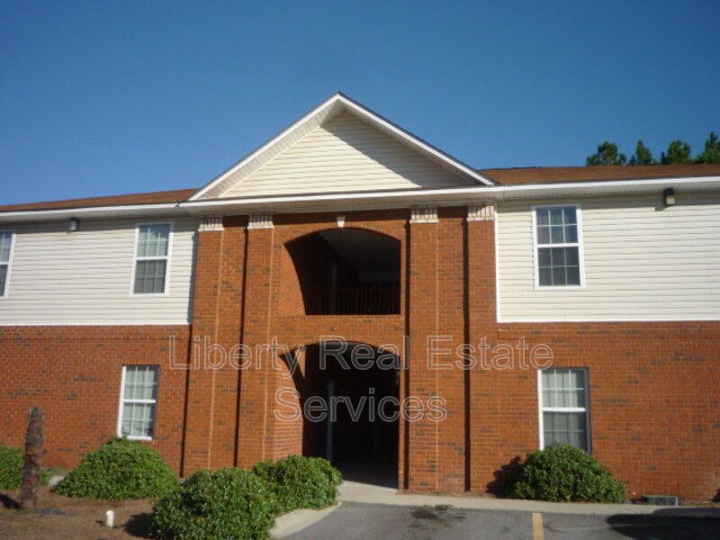 132 Rolland St in Hinesville, GA - Building Photo