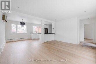 44 Robertsfield Crescent in Toronto, ON - Building Photo - Building Photo