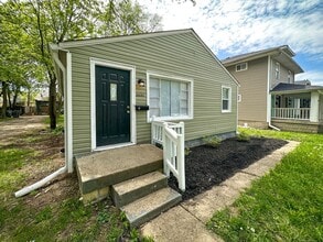 2833 E Vermont St in Indianapolis, IN - Building Photo - Building Photo