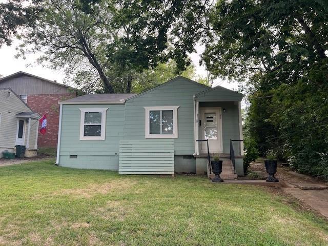 property at 911 N Leverett Ave