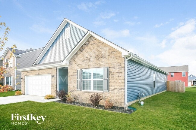 6612 Laurelwood Dr in Pendleton, IN - Foto de edificio - Building Photo