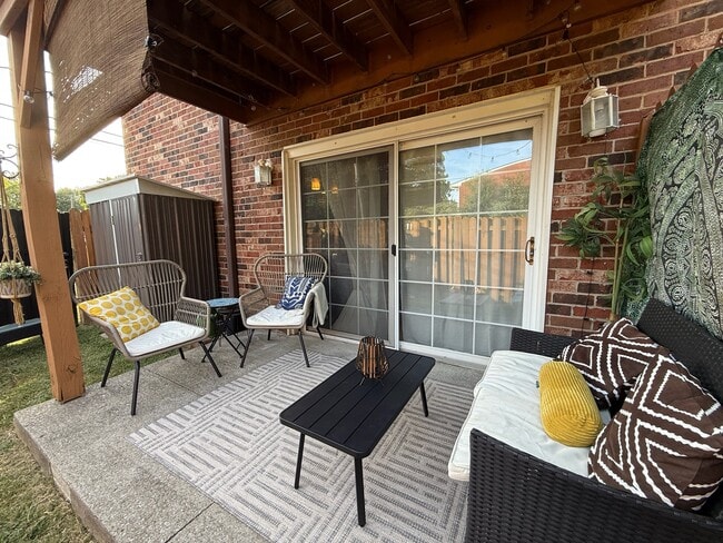 property at 721 N Hite Ave