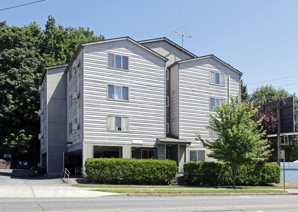 Laurel Apartments in Seattle, WA - Foto de edificio