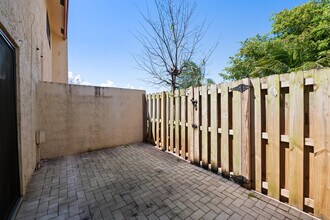 3281 E Golf Blvd in Pompano Beach, FL - Building Photo - Building Photo