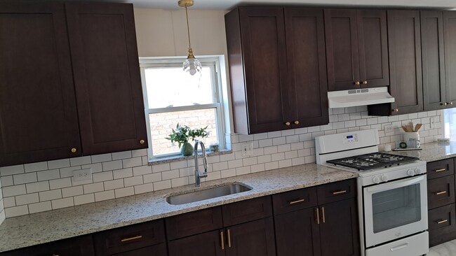 6304 W Diversey Ave, Unit 2