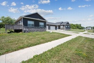 1501 Watson Way in Parkersburg, IA - Building Photo