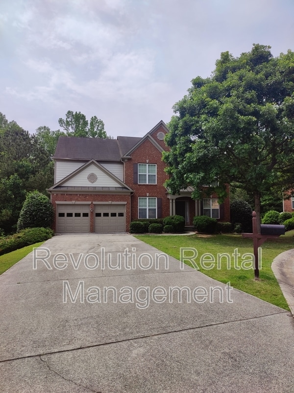property at 233 Sumac Tr