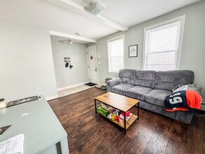 123 Willow St in Cambridge, MA - Building Photo - Building Photo